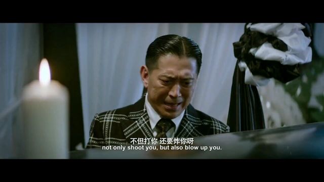 迪丽热巴饰演黑老大,因为这一部电影,我连夜看了整部电影