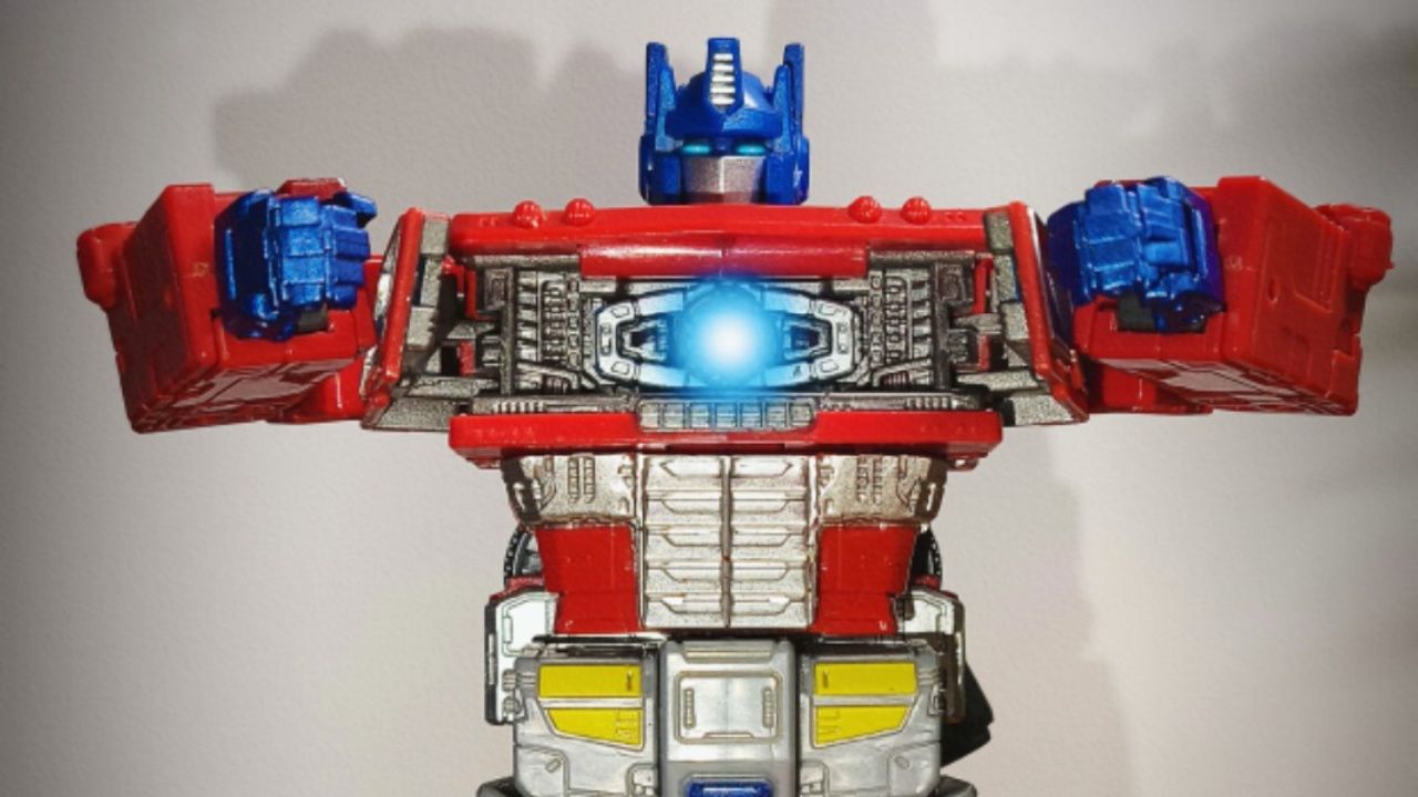 变形金刚决战赛博坦三部曲 王国/地出系列 l级 擎天柱测评