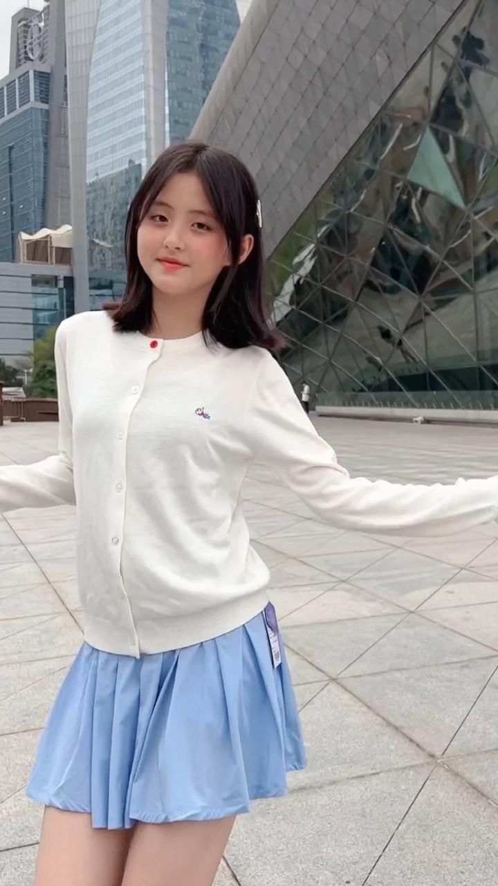 草莓姐姐手作吖: 今天是甜甜的公主#这才是甜妹该跳的舞 #一学就会