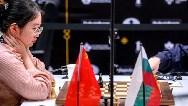 国际棋联世界冠军候选人赛,谭中怡发挥出色继续领跑