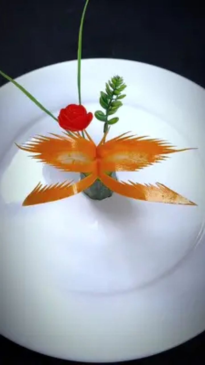 萝卜蝴蝶摆盘#吃出仪式感 #厨师 #刀工 #高手在民间 #创意摆盘