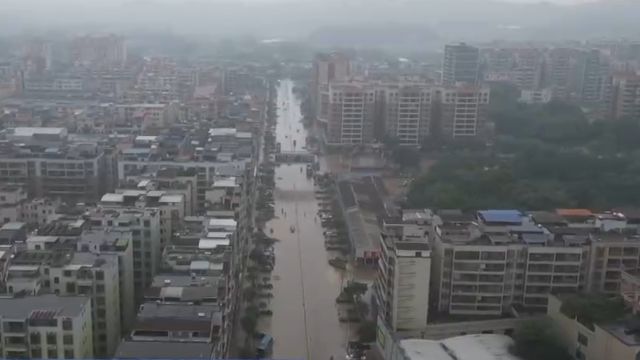 广东英德:浛洸镇积水基本退去,生活陆续恢复