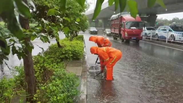 市政建管中心:以雨为令 全力防汛