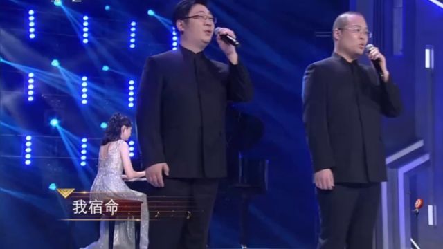 男声六重唱带来一首《飞鸟与鱼》,嗓音浑厚,开口就被征服