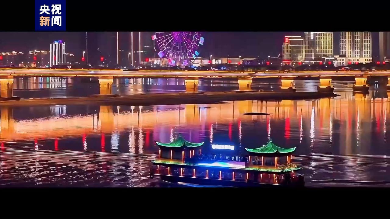 太美啦 延时摄影看南昌一江两岸灯光秀
