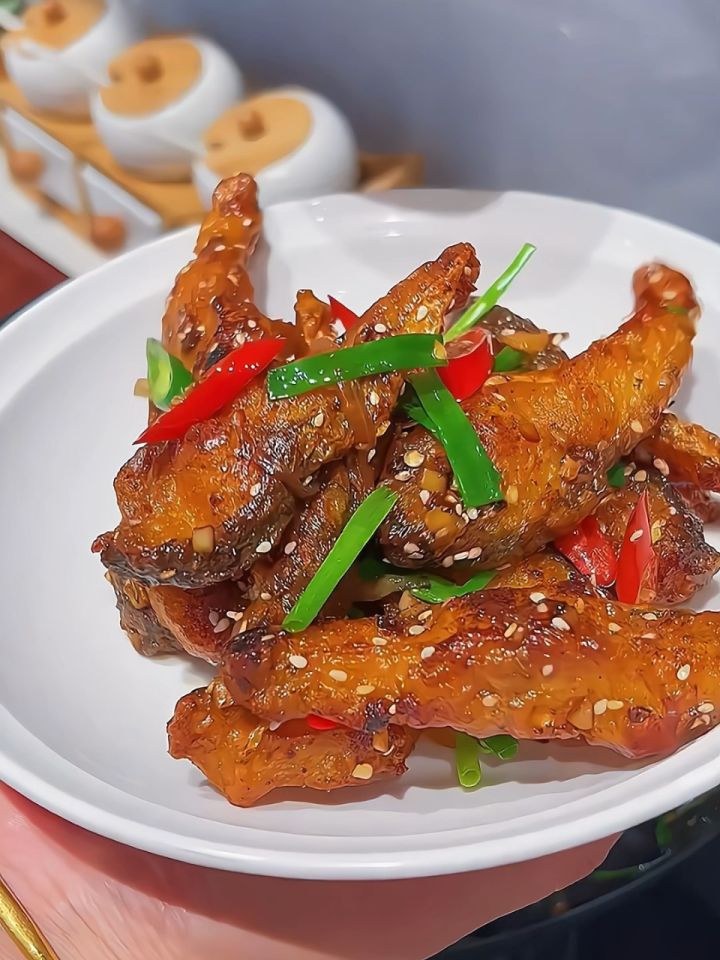 酥酥脆脆的干锅鱼块,外焦里嫩,鲜香入味,一口一个根本停不下来#家常菜