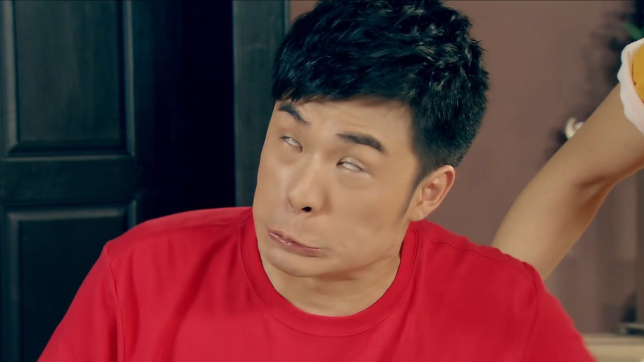 曾小贤吃意大利面 看一次笑一次