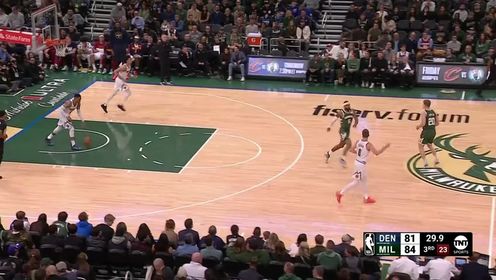 《密尔沃基雄鹿》【回放】NBA常规赛：掘金vs雄鹿第3节英文原声回放