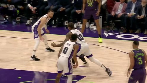 《NBA全场集锦》依旧在内线横冲直撞！锡安底线埋伏一飞冲天暴扣无所畏惧