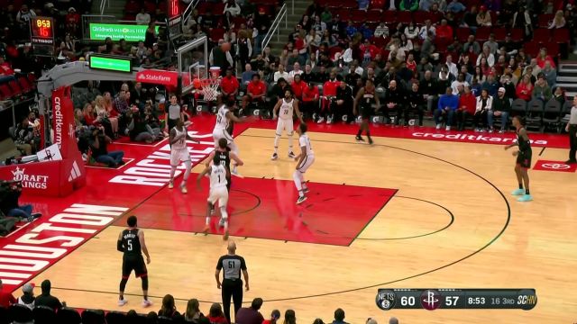 攻防两端制霸 克拉克斯顿先送大帽再收空接暴扣