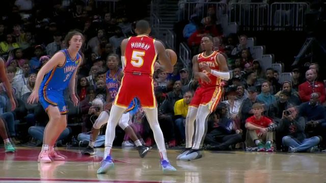 丝毫不给你们机会！ 穆雷弧顶三分拉开分差打停雷霆