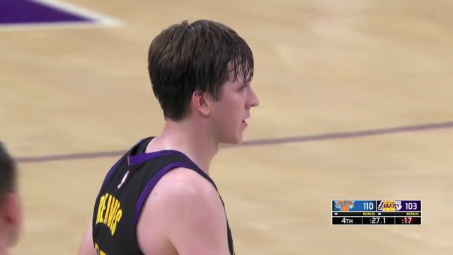 尼克斯vs湖人英文原声全场回放