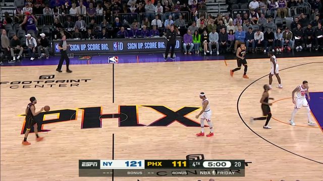 攻防两端全面碾压！兰德尔哈滕轮番封盖助攻布伦森勾手上篮