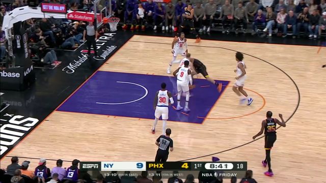 我跌跌又撞撞好比浪涛！布克人缝加速上篮打成2+1