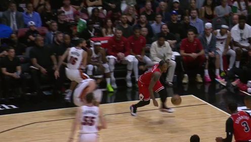 《TOP时刻》15日NBA最佳镜头 德罗赞360转体风骚分球科比-怀特三分穿针