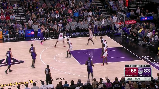 进攻行云流水！蒙克突破吸引包夹妙传空切的萨博尼斯单臂暴扣