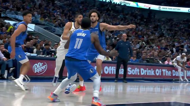 哈利伯顿吸引火力送妙传 史密斯走位进场接球上篮一气呵成