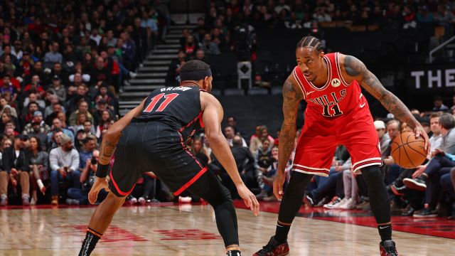 德罗赞vs猛龙集锦 全场拿下24+7+6全面数据带领公牛击败猛龙