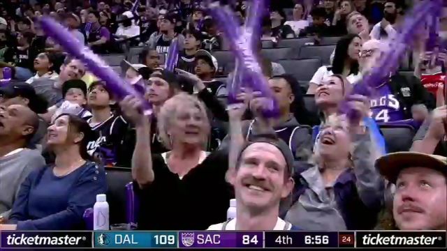 独行侠vs国王第4节英文原声回放