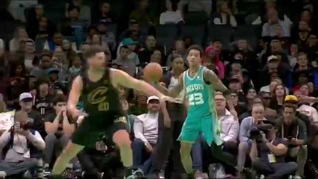 天马流星锤！米勒一步秒过尼昂滑翔起飞贡献炸裂暴扣
