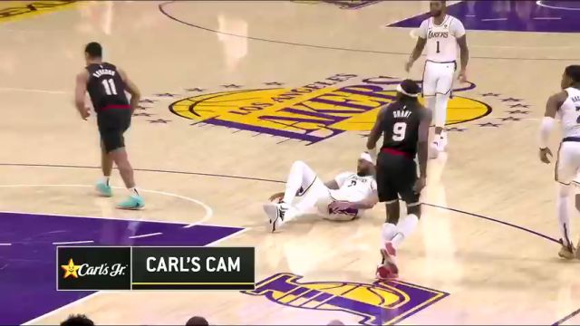 NBA常规赛：开拓者vs湖人第1节中文解说回放