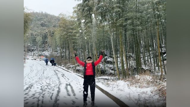 余杭百丈镇下起了大雪,超美!