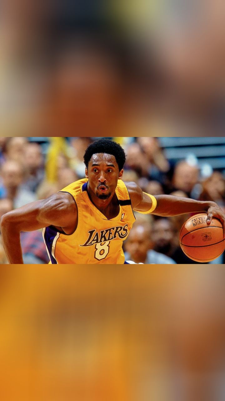 身体素质顶级!8号科比溜底线折叠反扣 那时就有巨星相