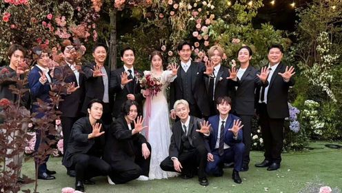 韩庚参加厉旭婚礼，Super Junior13人重聚，唱跳经典歌曲引回忆杀