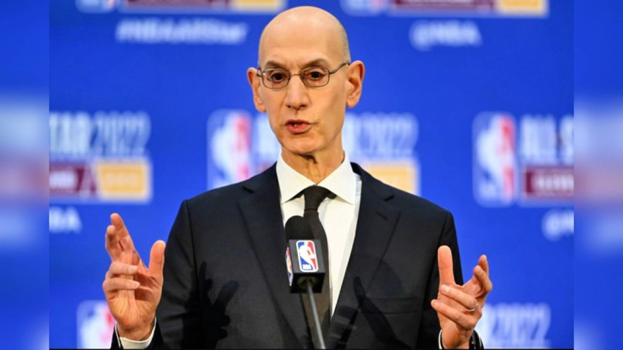 湖人季中赛夺冠后,最不开心的人居然是nba总裁亚当·萧华!