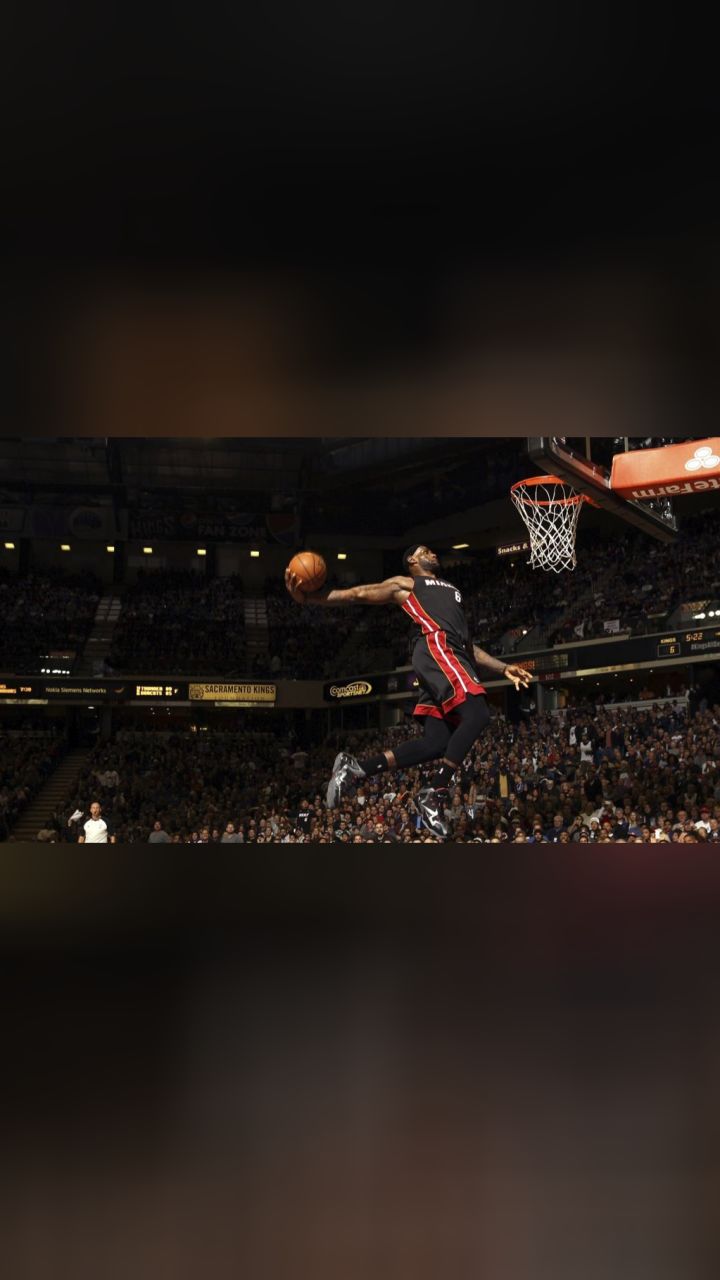 弹跳逆天!詹姆斯空接直接头超筐 这球队友传球质量太差