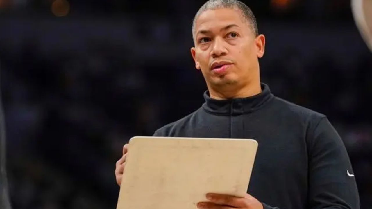 5倍慢镜还原!卢指导为输太阳让6主力,末节用3小煞费苦心