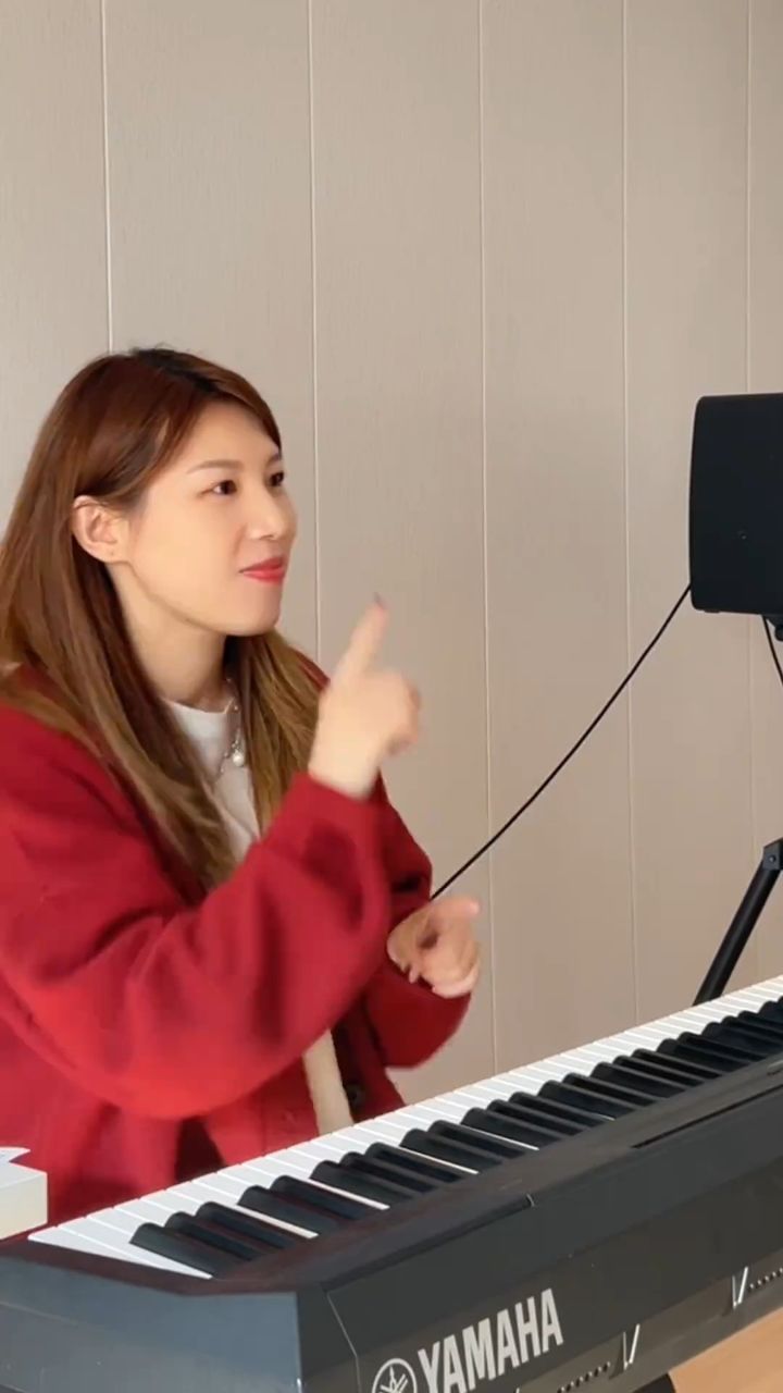 声乐老师的上课日常