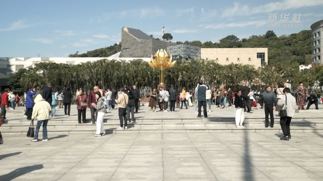 迎财神 纳吉祥——澳门新春街市畅旺