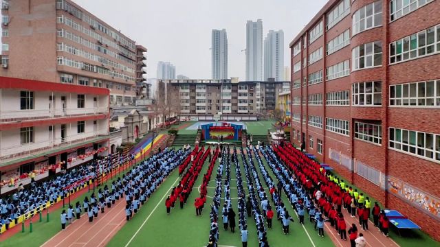 太原建设路小学举行“学雷锋”主题活动