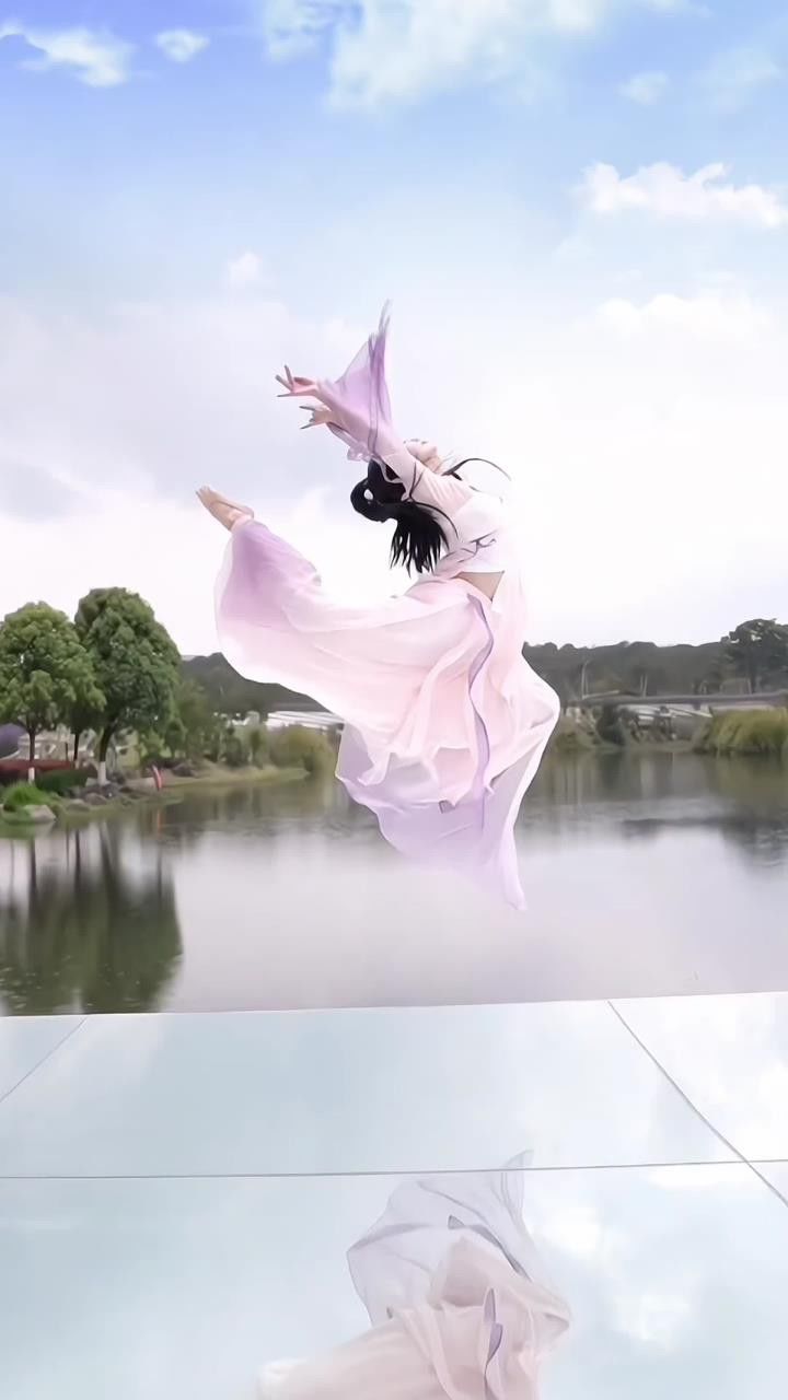 应是天仙狂醉,乱把白云揉碎#古典舞##古风##又美又飒#美女