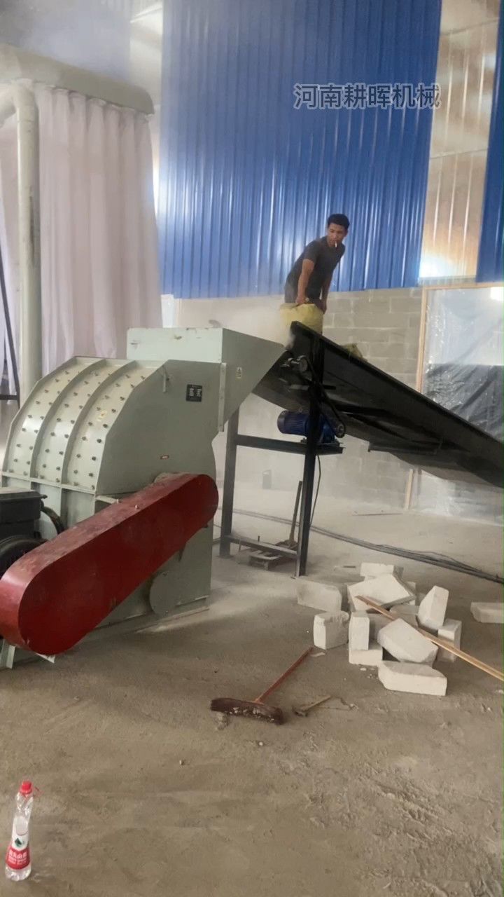 木薯干片粉碎机 安装调试客户现场 红薯干磨粉机