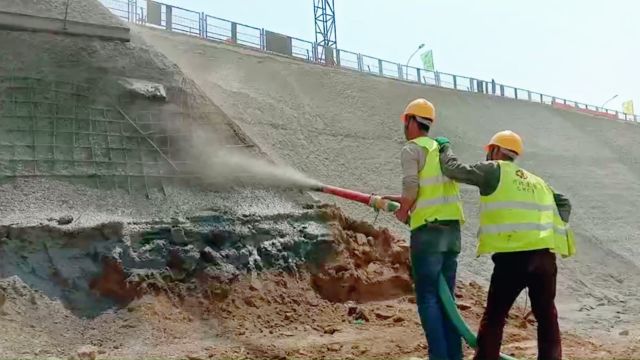 90液压混凝土湿喷机、基坑护坡湿喷机、液压湿式喷浆机施工现场