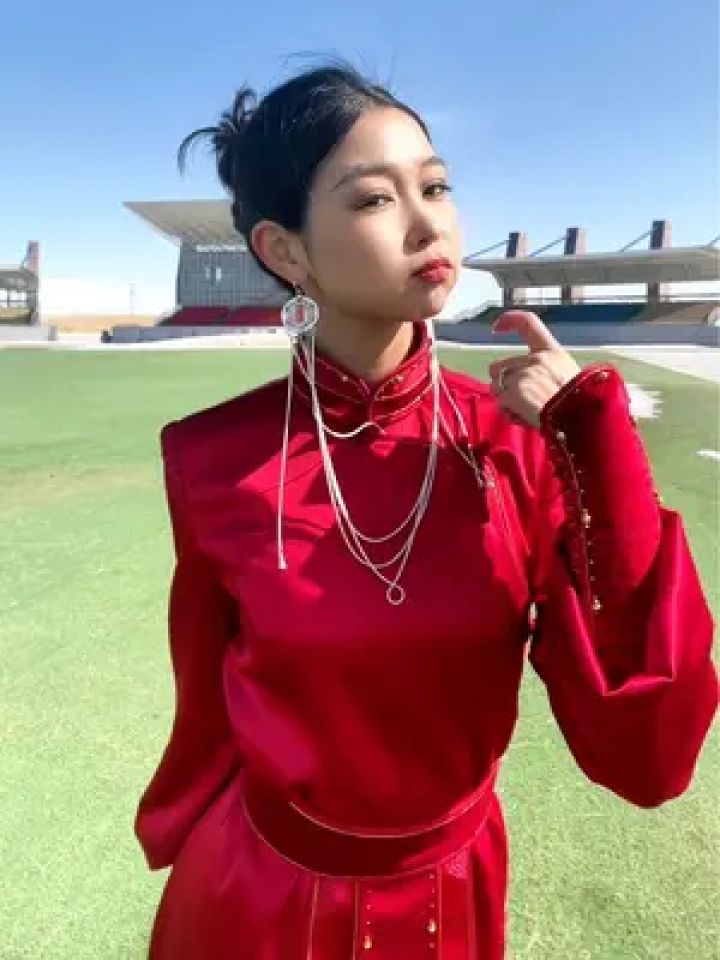 蒙古丽人 #蒙古服饰 永远自由如风 永远为自己着迷 #蒙古族女孩