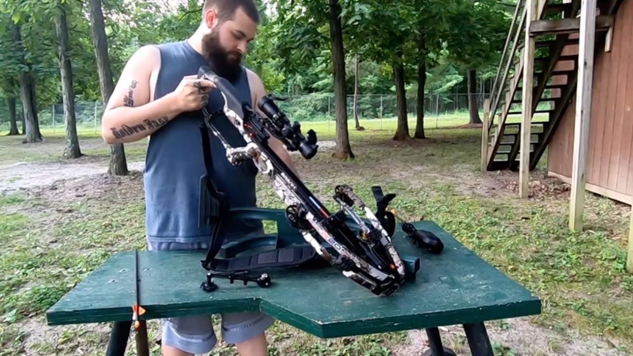 国外合法拍摄瑞文r29复合弓弩/黑风t3绞盘十字弩弓户外打靶娱乐