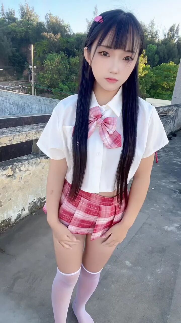 放大缩小运镜舞 #扭腰 #q弹摇