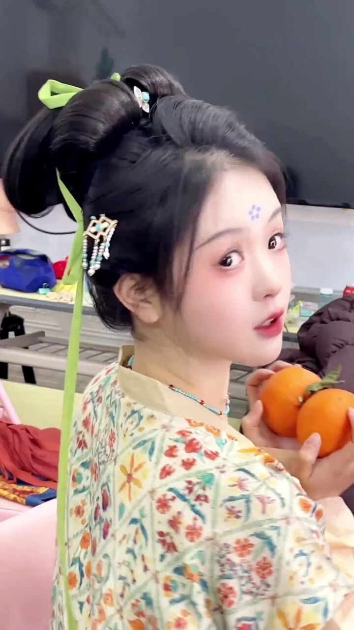 柳叶湾湾浮水花儿转#甜妹 #少女感 #春日汉服国潮热