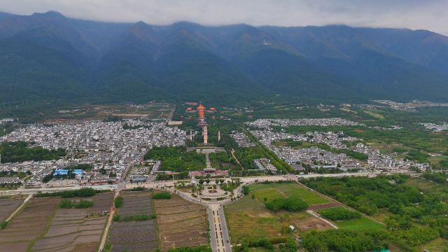 背靠苍山面朝洱海的风水宝地这就大理崇圣寺