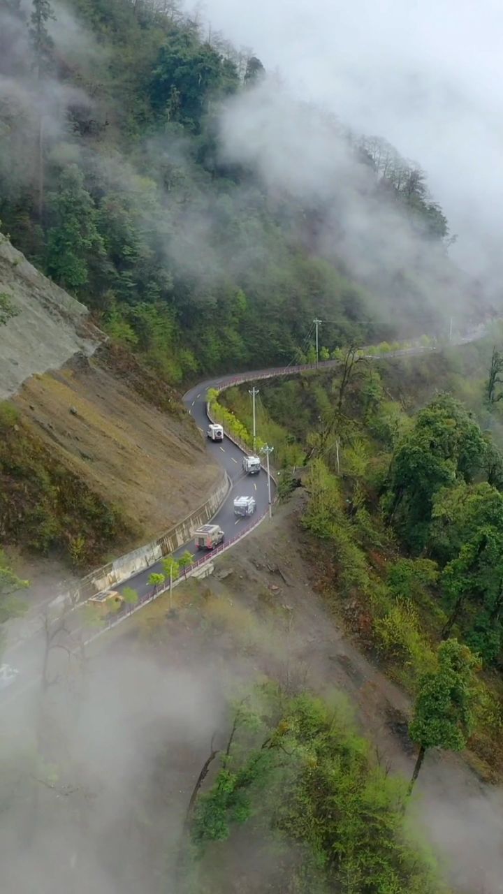 德贡公路云南最美公路图片