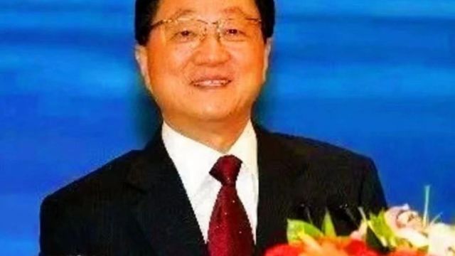 原上海市长黄菊, 过劳牺牲在任上, 去世八年后骨灰被迁出了八宝山