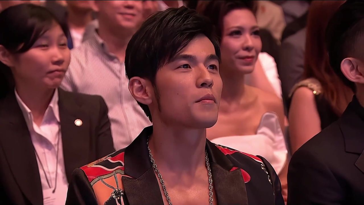 "夜曲一响上台领奖"#周杰伦#夜曲#夜曲一响上台领奖