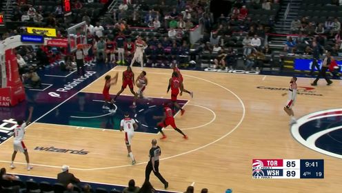 《NBA全场集锦》终于开张了！普尔高难度拉杆上篮收下个人本场首个运动战进球