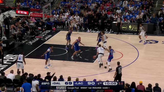 东契奇vs快船集锦 全场砍下33+13+6全能表现无力回天