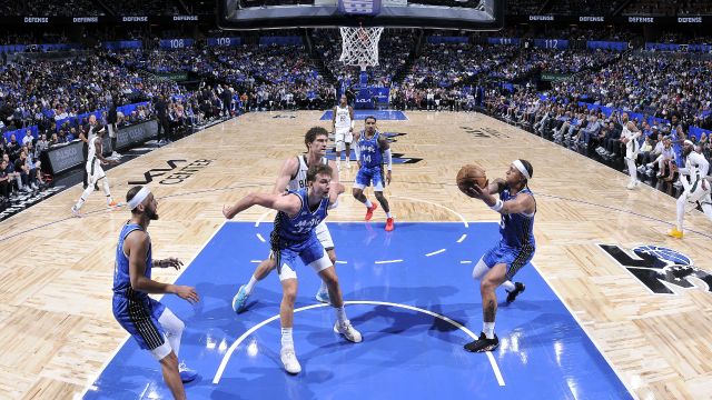 雄鹿88-113魔术 班凯罗26+11率队取胜锁定东部第五首轮对战骑士