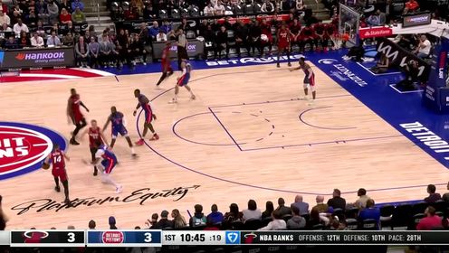 《NBA全场集锦》【回放】NBA常规赛：热火vs活塞第1节英文原声回放