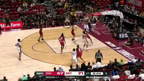 《NBA全场集锦》吃饼吃吐了！杰伦-约翰逊篮下予取予求 连续上篮得手为活塞扩大分差